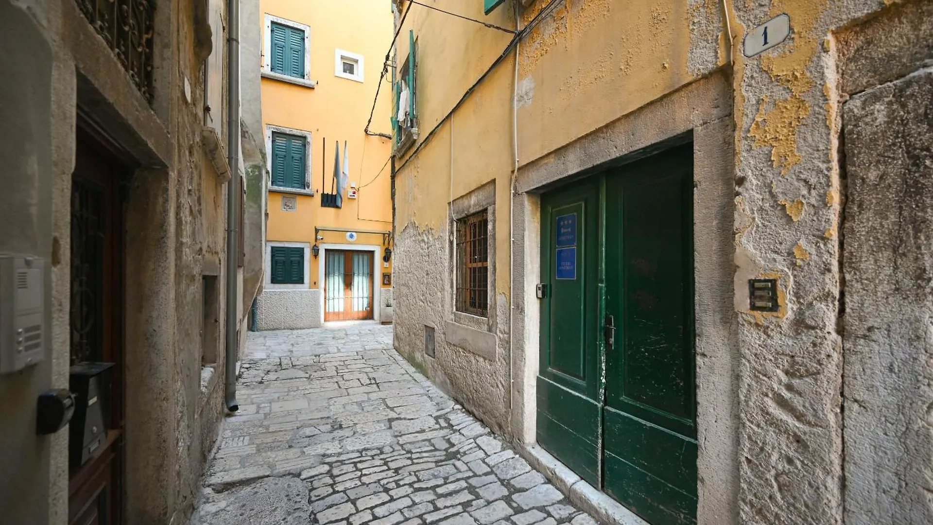 公寓 Ana Stylish Suite In Old Town 罗维尼